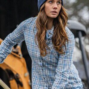 Noble Outfitters Women's Flannel Shirt - Navy Plaid Sz Large